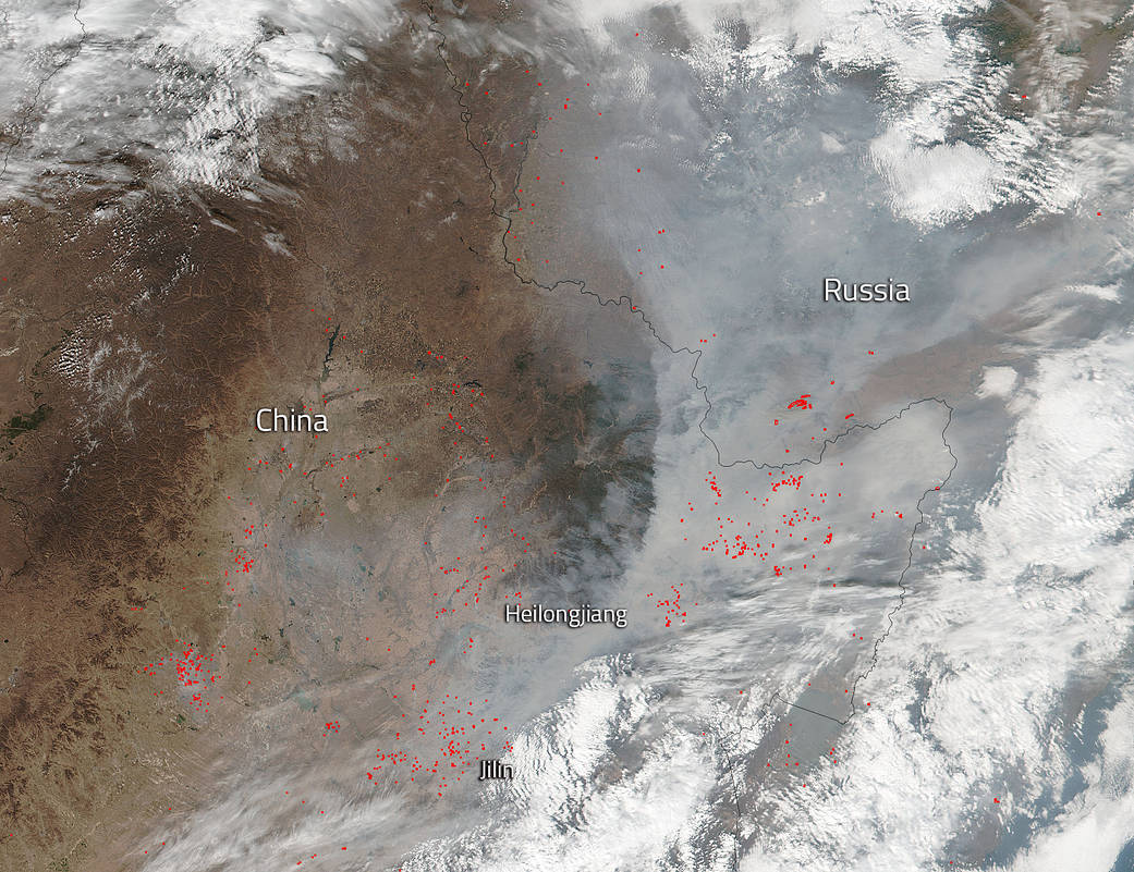 Suomi NPP image of fires and smoke in China