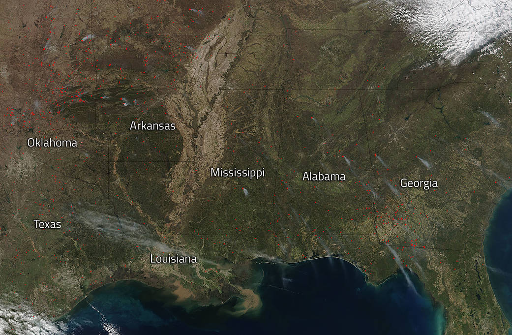 Suomi NPP image of fires in southeastern U.S.