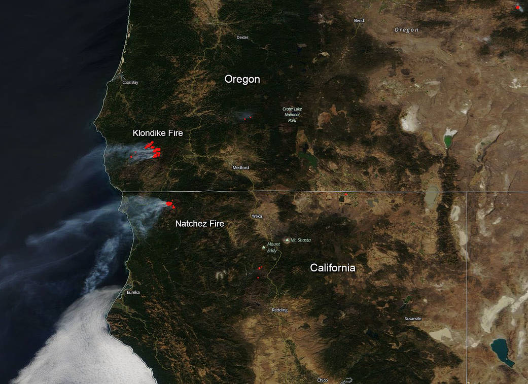 Worldview image of California and Oregon fires