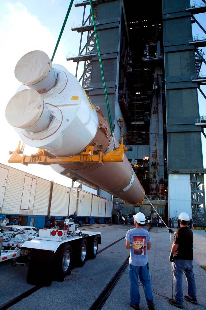 Atlas V Rocket Lifted at Launch Complex 41