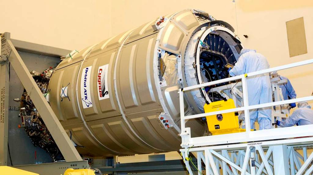 Hatch Closed for Orbital ATK CRS-4