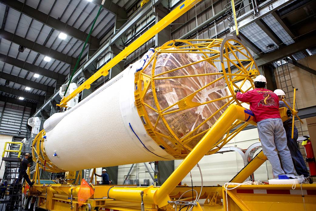 Centaur Stage for Orbital ATK CRS-6 Inspected