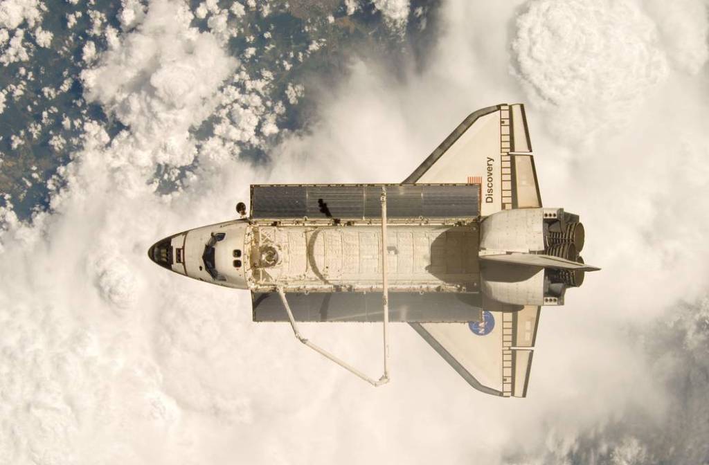 Discovery Undocked