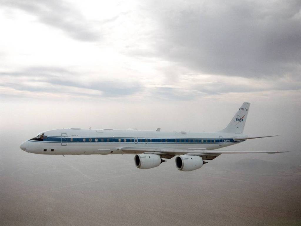 DC-8: Measuring the Upper and Lower Tropospheric Water Vapor
