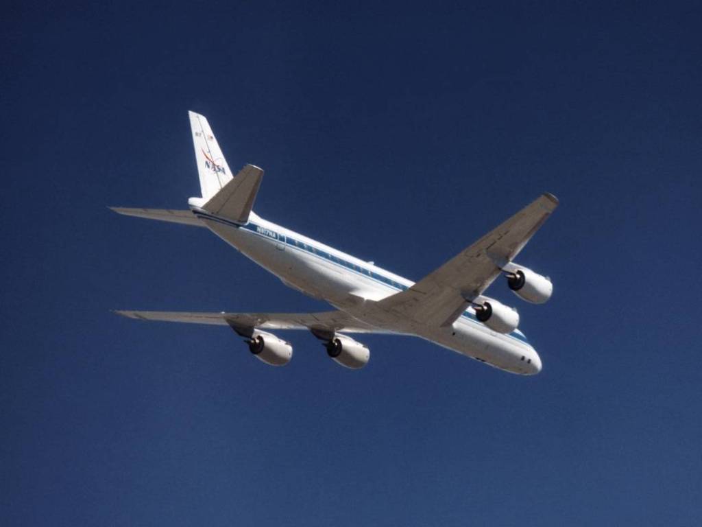DC-8 in Flight