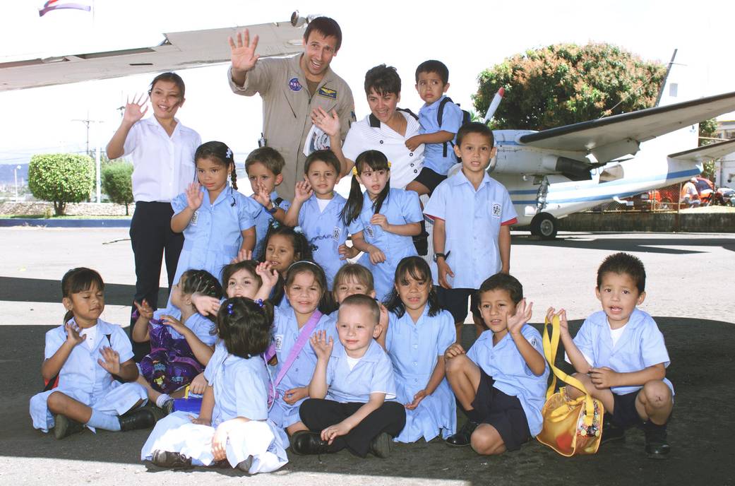 NASA Dryden Mission Manager Walter Klein Poses with Costa Rican Students
