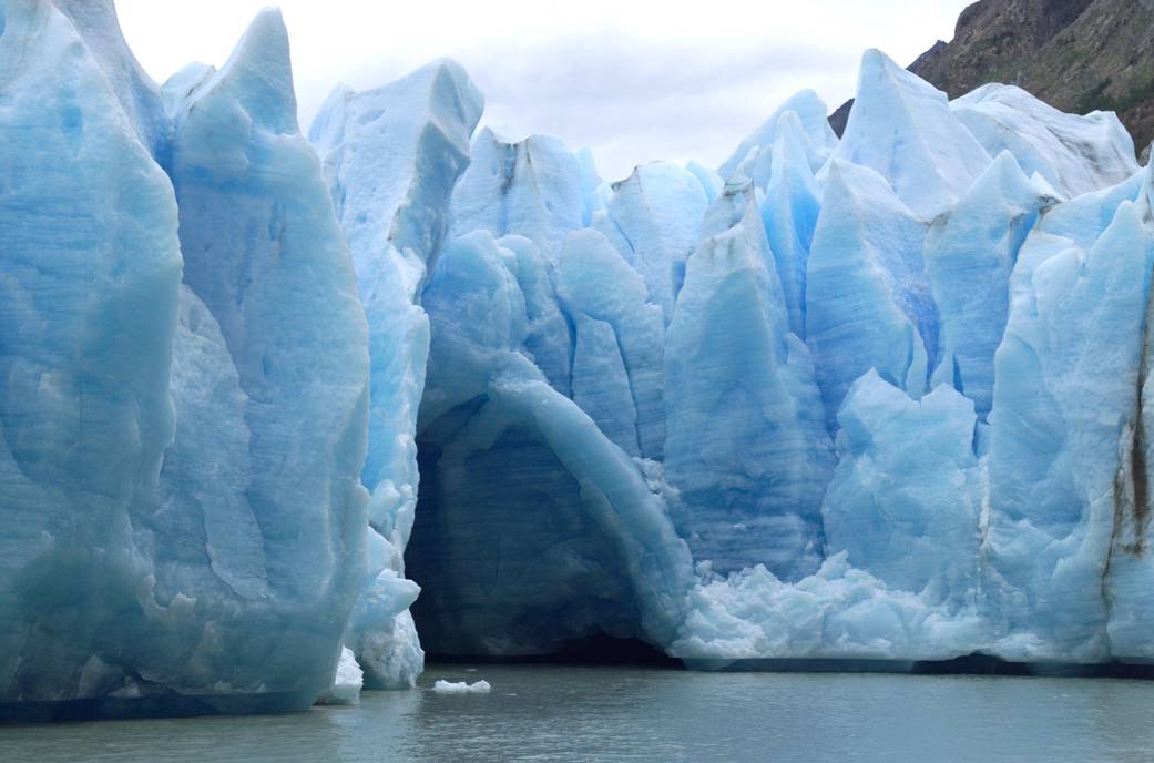 AirSAR: Cave in Glacier Grey in Torres del Paine National Park