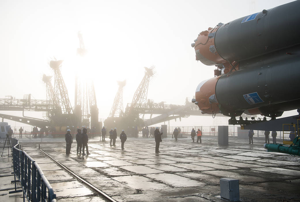 Expedition 55 Soyuz Rollout 