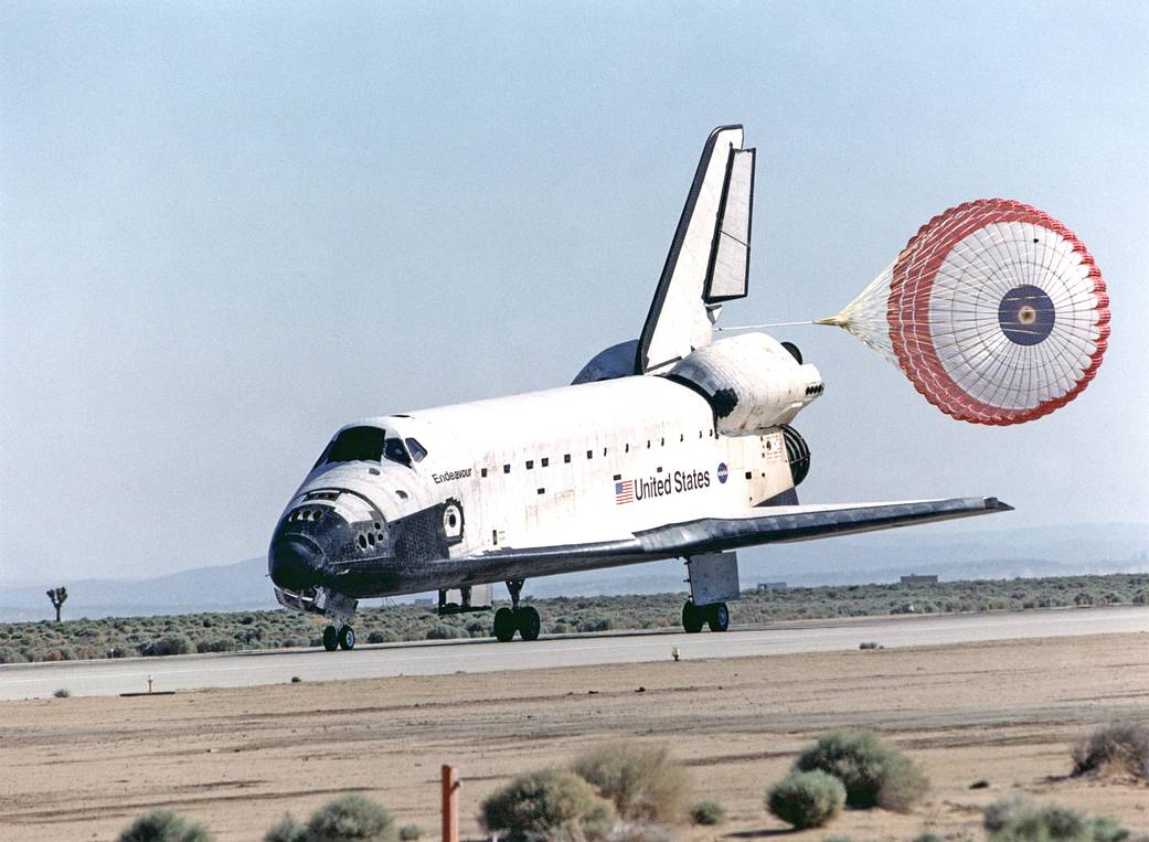 STS-100 Space Shuttle Endeavour Lands at Edwards Air Force Base