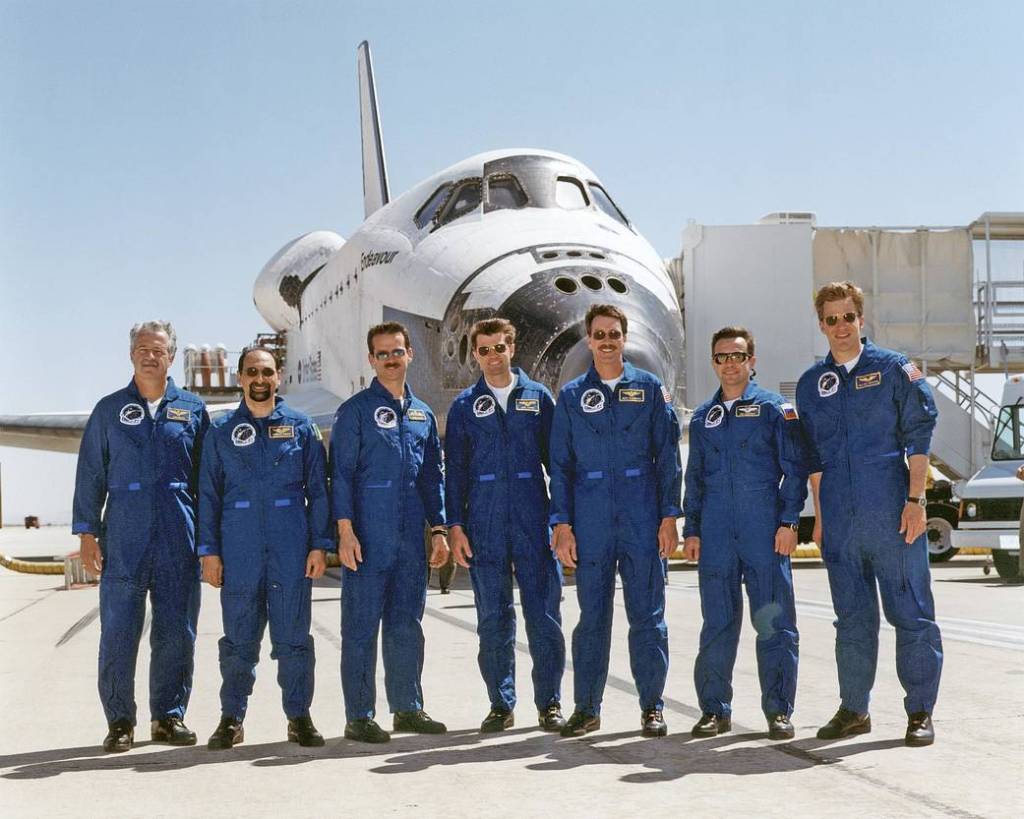 STS-100 Endeavour and Crew
