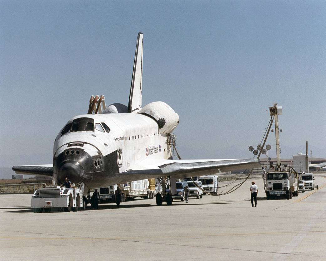 STS-100 Support Vehicles Follow the Space Shuttle Endeavour