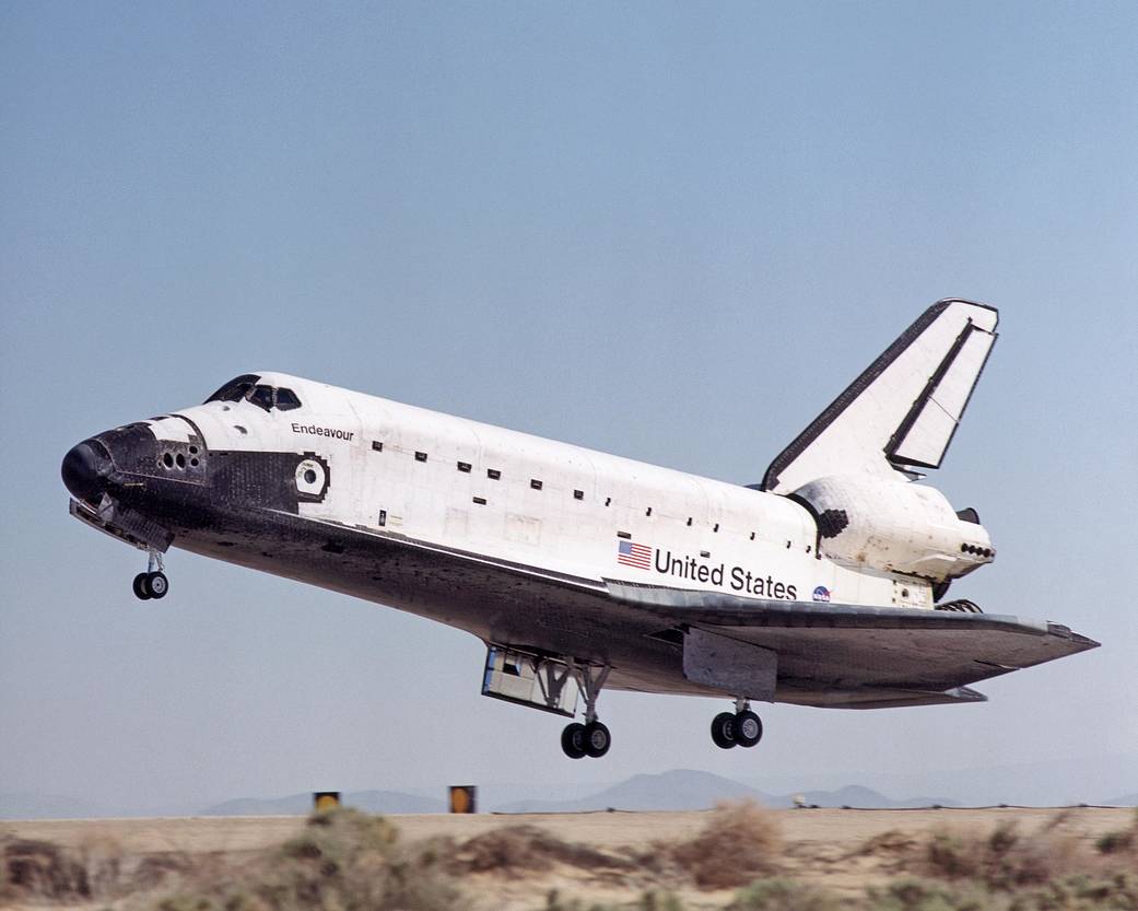 STS-100 Space Shuttle Endeavour Lands at Edwards Air Force Base