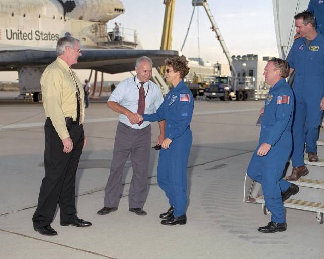 <strong>Aug. 9, 2005:</strong> STS-114 Commander Eileen Collins and the crew of Space Shuttle Discovery land safely at NASA's Dryden (now Armstrong) at Edwards, California.