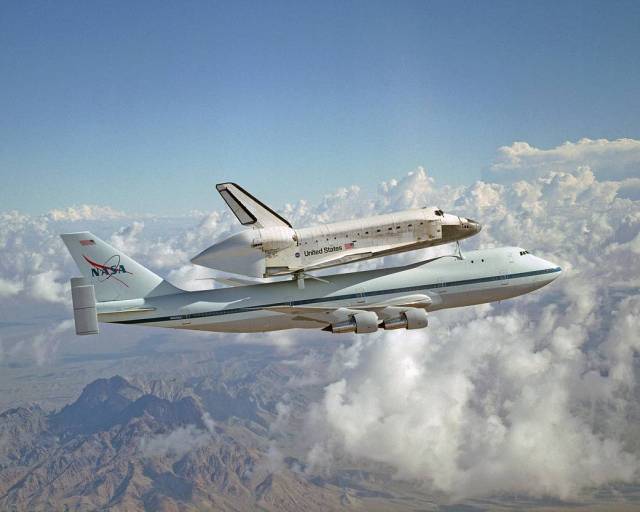 Shuttle Discovery Hitches a Ride on a 747 Shuttle Carrier Aircraft
