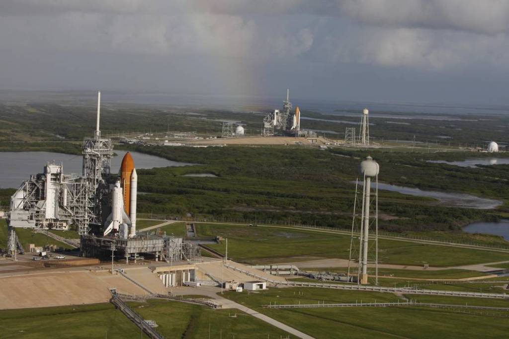 Mirror Images – Atlantis and Endeavour