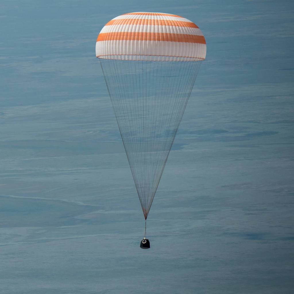 Expedition 47 Soyuz Landing