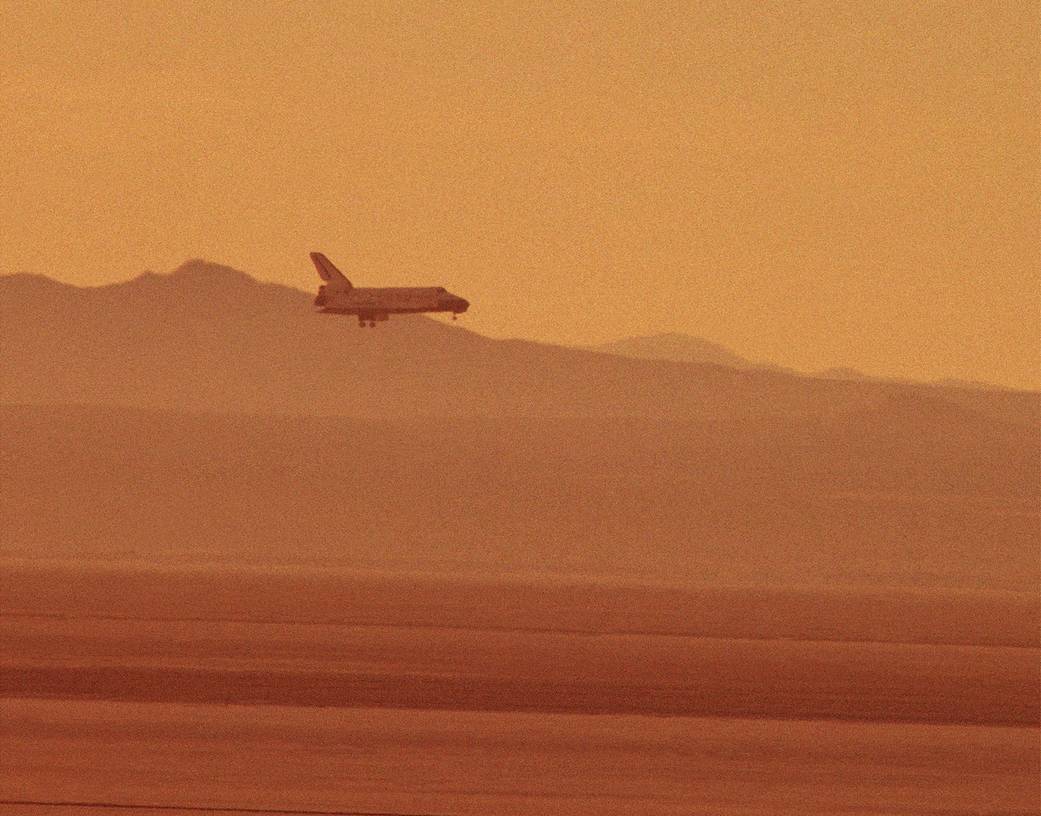 STS-29 Discovery Landing Approach at Edwards