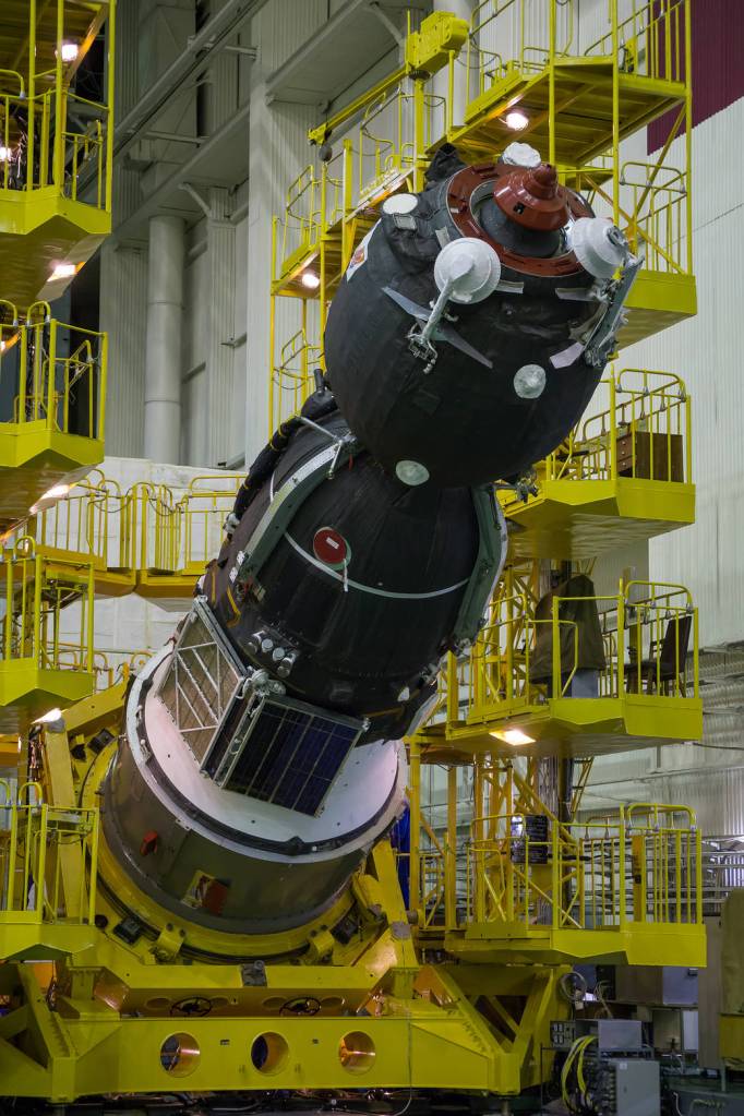 Soyuz MS-02 Spacecraft Lowered from Vertical Position