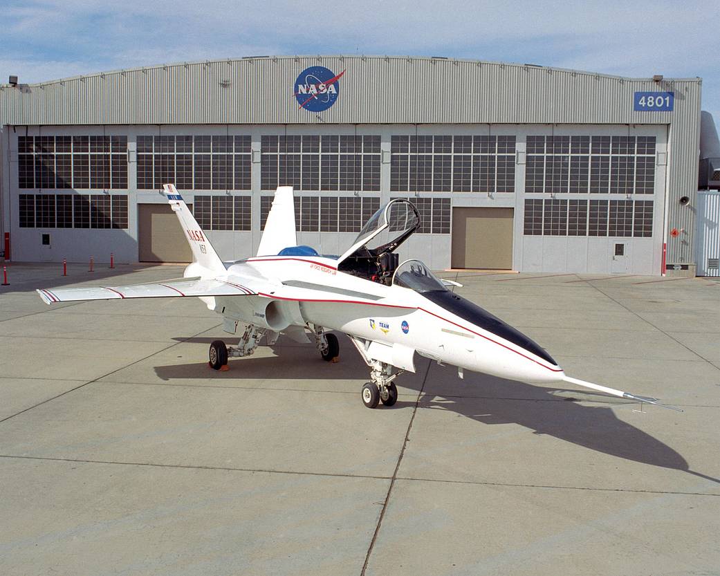 F/A-18 AAW on Dryden Ramp