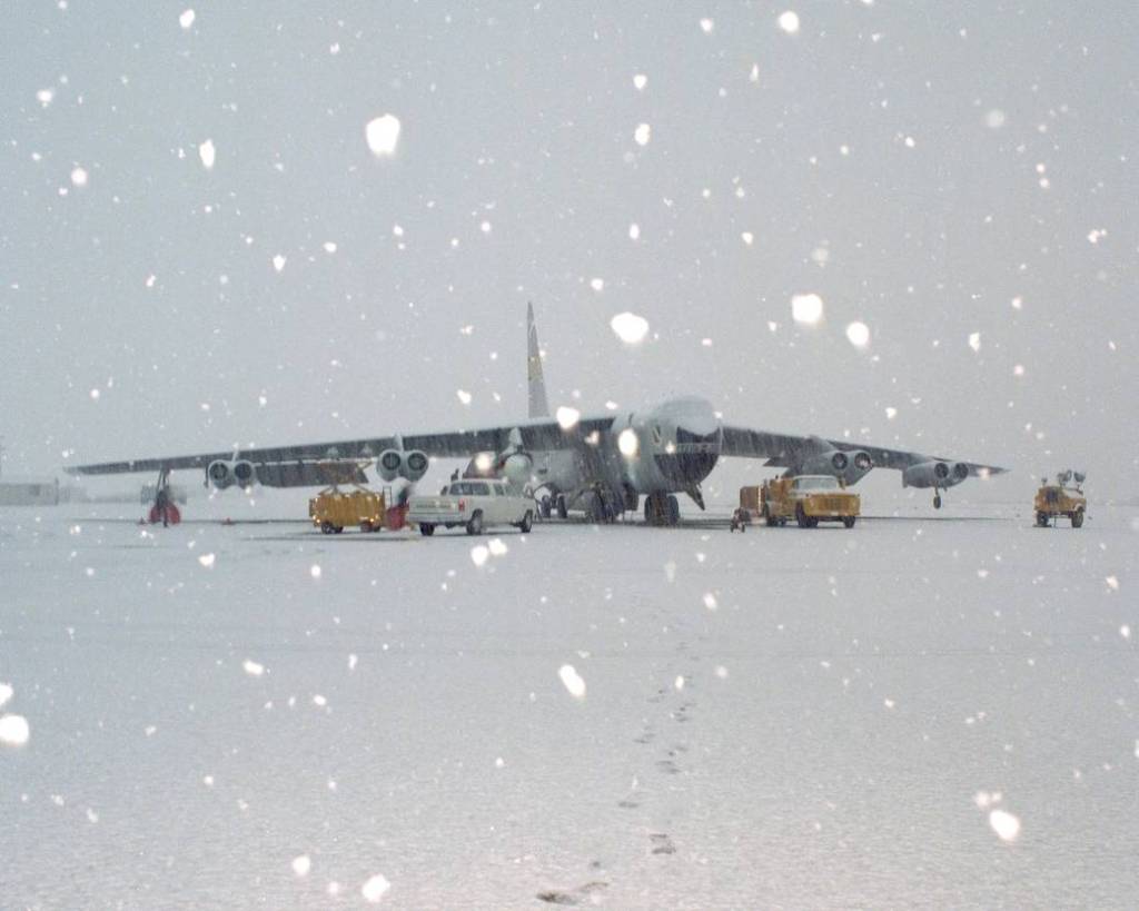 Shuttle SRB Drop Test Vehicle Mated to NB-52B in Snow