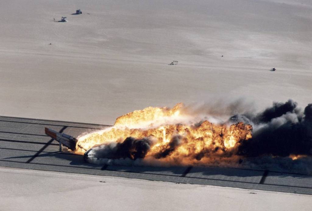 Boeing 720 Engulfed After Striking Wing Cutter
