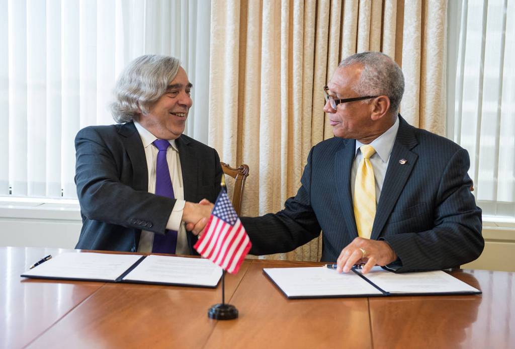 DOE and NASA Sign Agreement