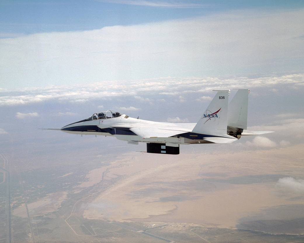 F-15B Lifting Insulating Foam Trajectory Experiment
