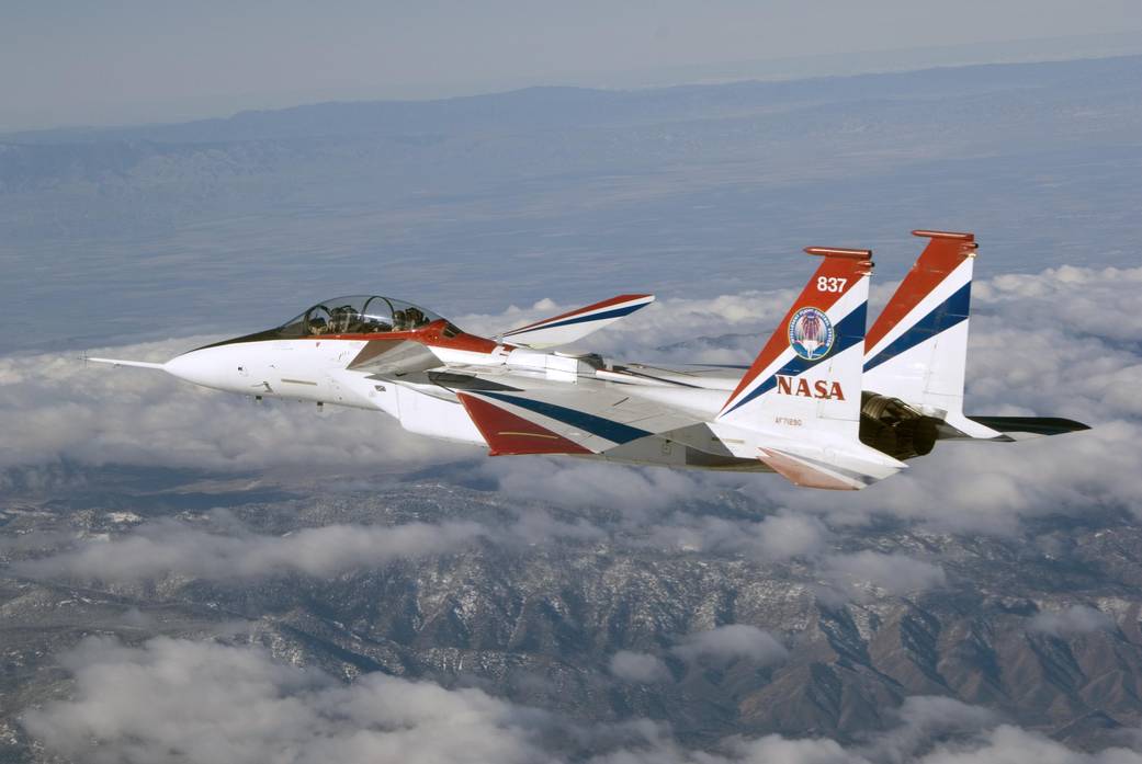 Antennas on SBRDC/ECANS Project Aircraft