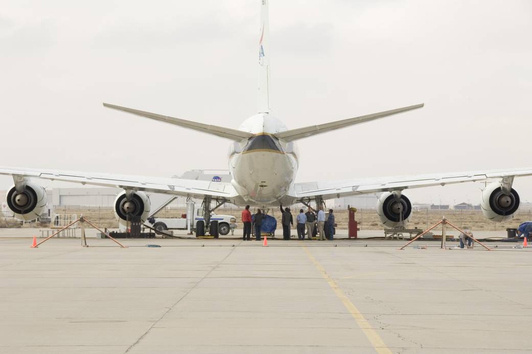 Instrumentation Set Up for DC-8 Alternative Fuels Testing