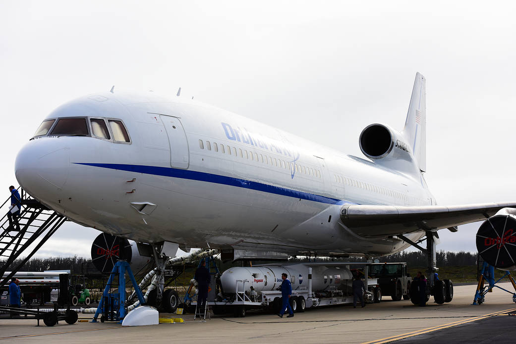 Pegasus XL Mated to L-1011 Stargazer Carrier Aircraft
