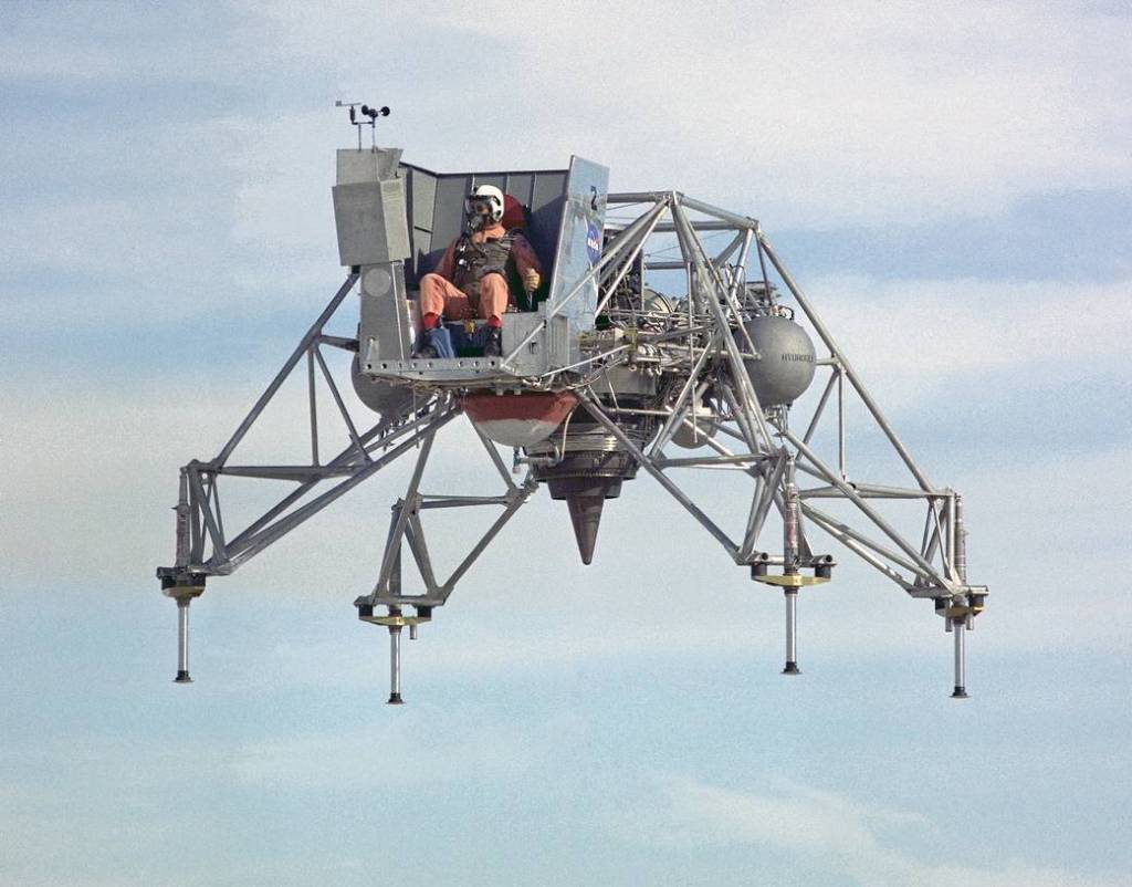 Front View of LLRV Pilot’s Platform