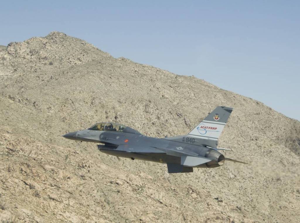F-16D ACAT Aircraft Approaches Terrain