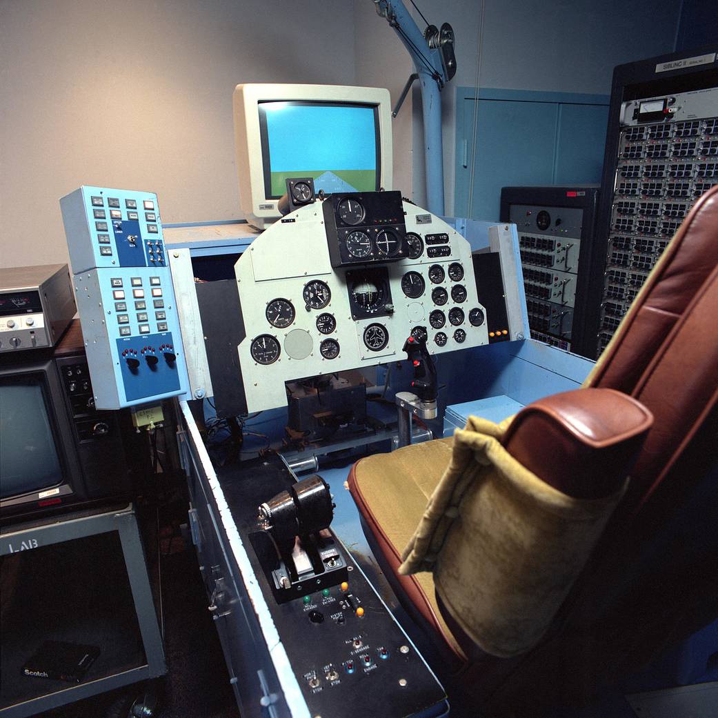 Flight Simulators - F-15 Cockpit