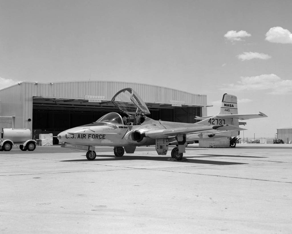 Cessna T-37