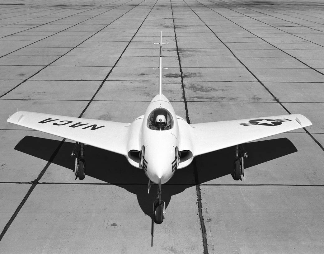 Straight-On View of X-4 Bantam