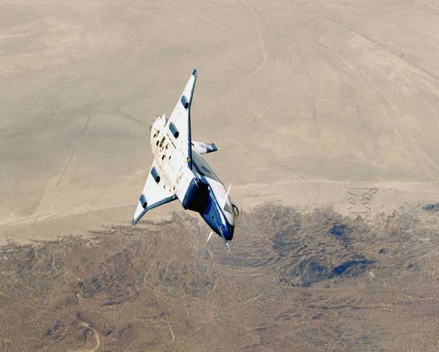 Tight Turn over the Desert Floor by X-31