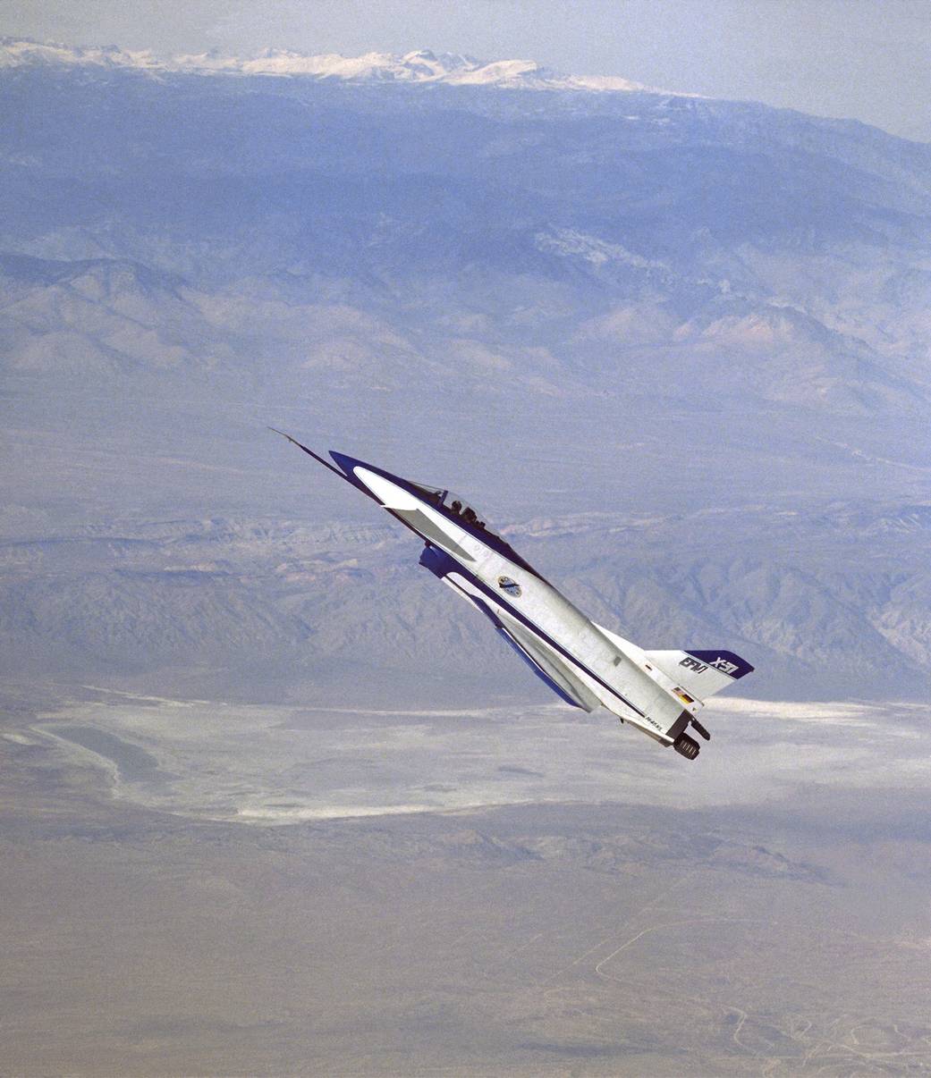 X-31 Performing the Herbst Maneuver