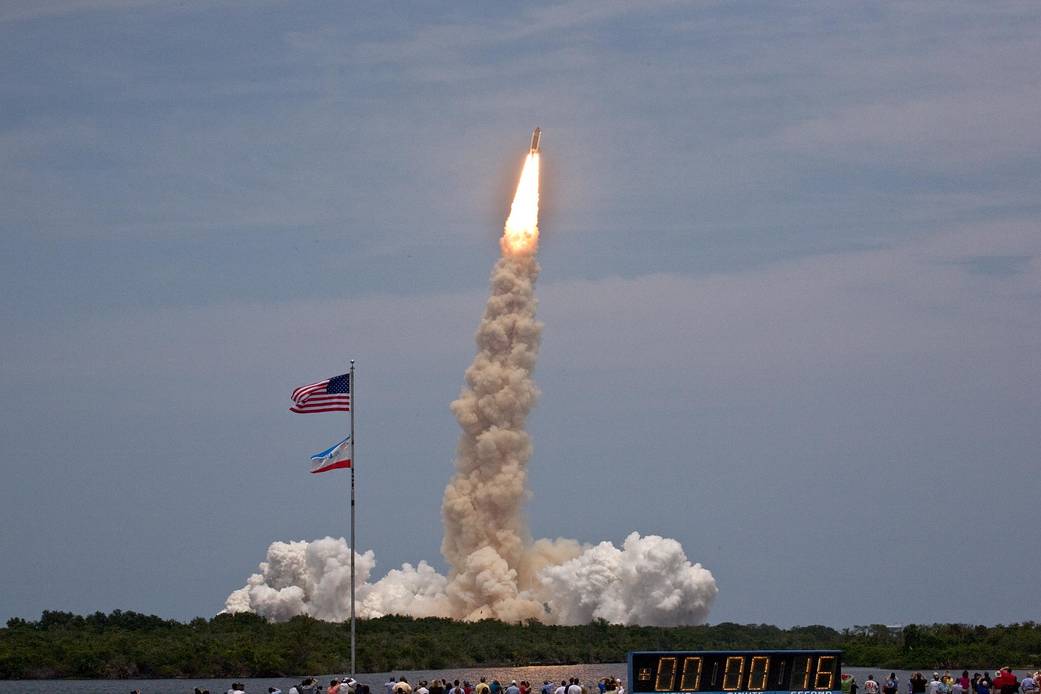 Atlantis Lifts Off!