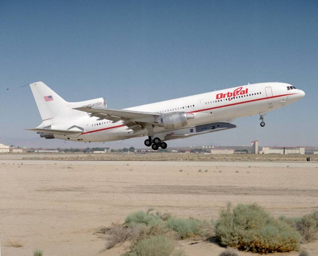 L-1011 Stargazer Carries X-34 Aloft