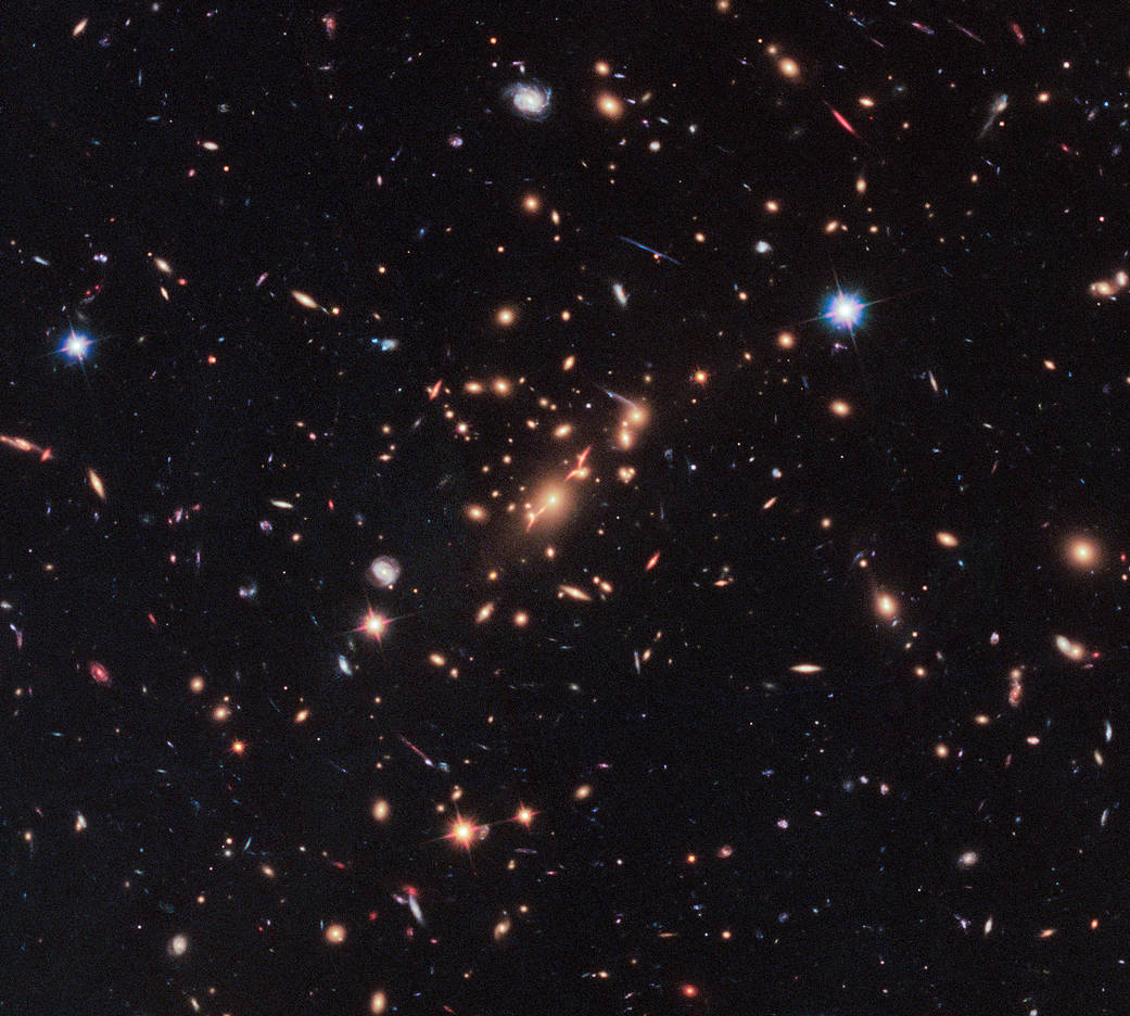 Wide view of galaxy cluster from Hubble space telescope