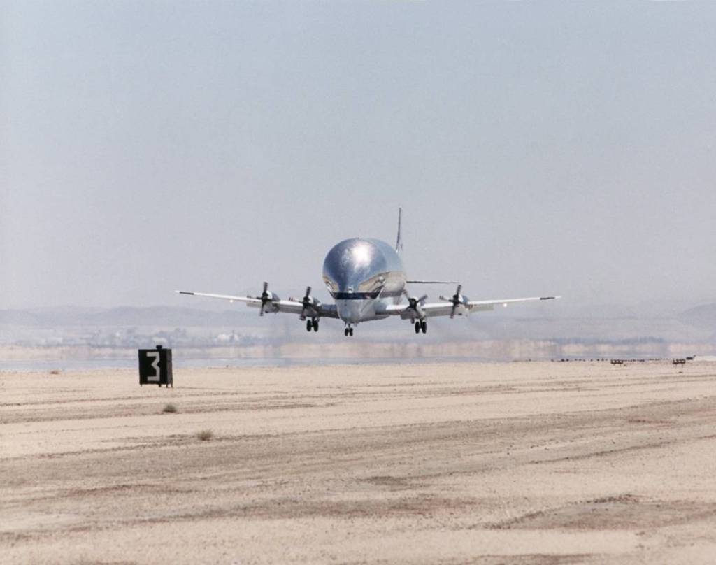 NASA’s Super Guppy Delivers X-38 Vehicle 131R to DFRC