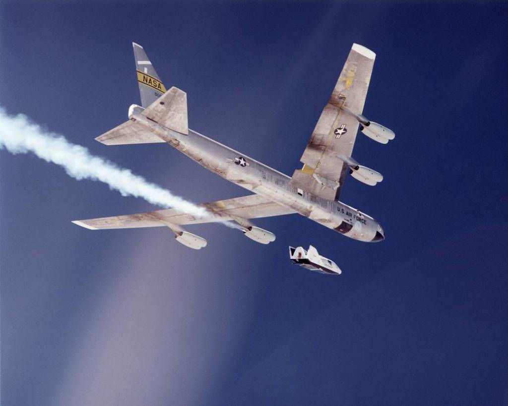 NASA’s NB-52B Mothership Releases X-38