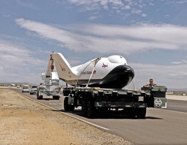 X-38 Transported to DFRC after C-17 Delivery