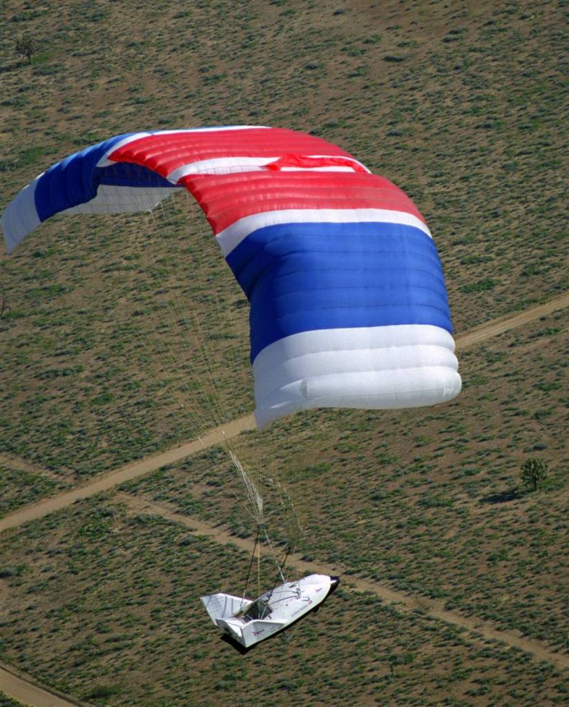 X-38 Descends after First Free Flight