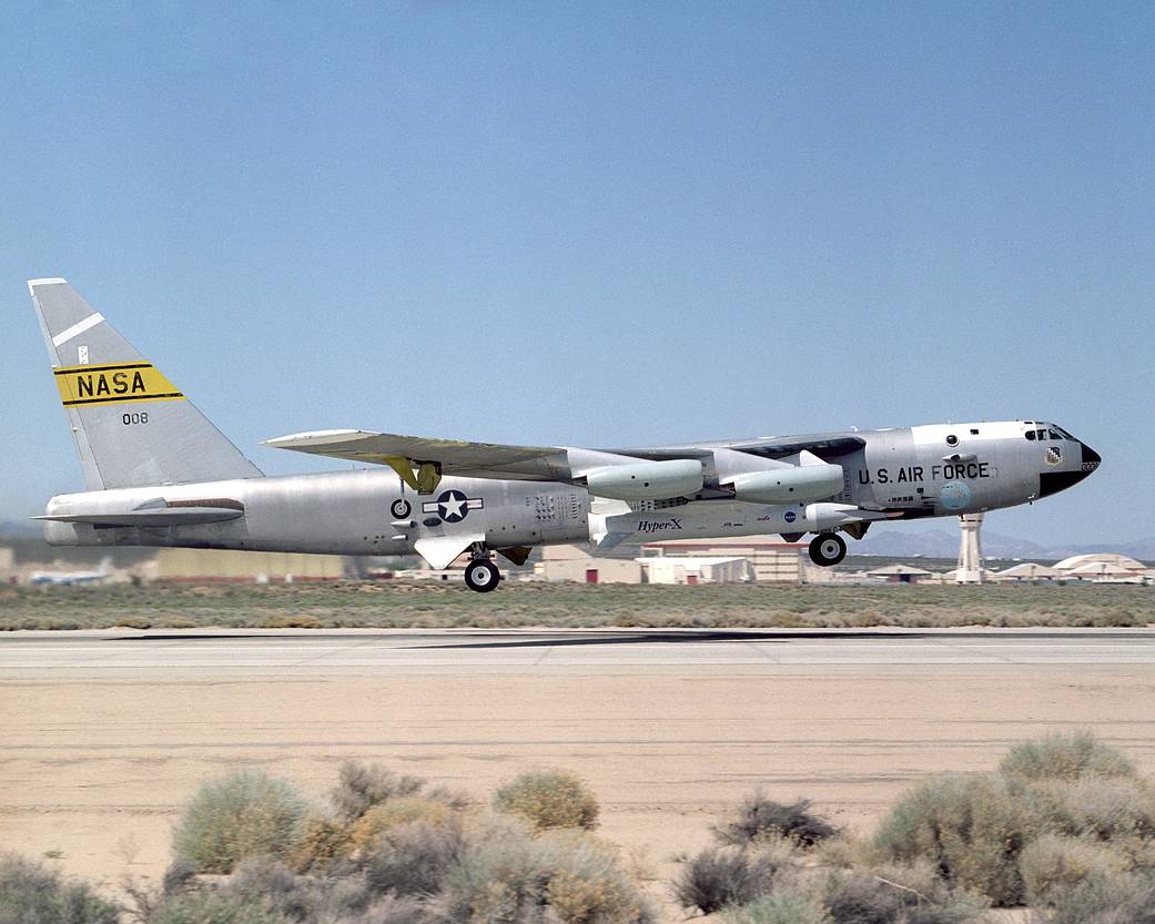 Second X-43A and Pegasus Rocket Booster Carried Aloft on B-52