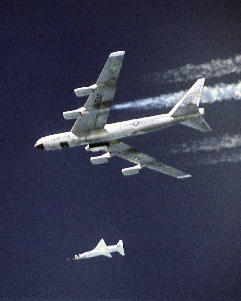 Second X-43A Hypersonic Experimental Vehicle Air-Launched by B-52