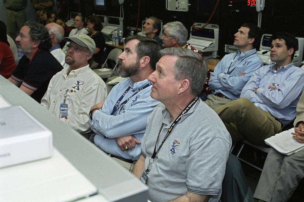 NASA Personnel Watch Second Successful X-43A Flight