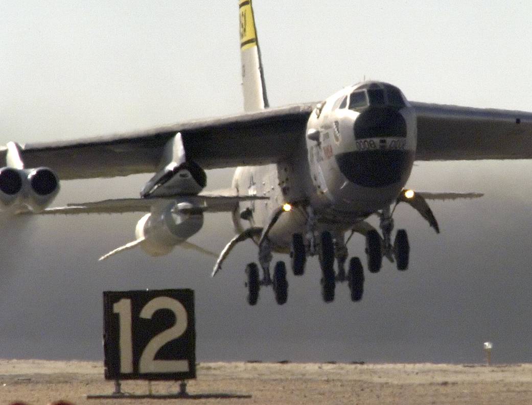 Third X-43A Hypersonic Experimental Vehicle Carried Aloft