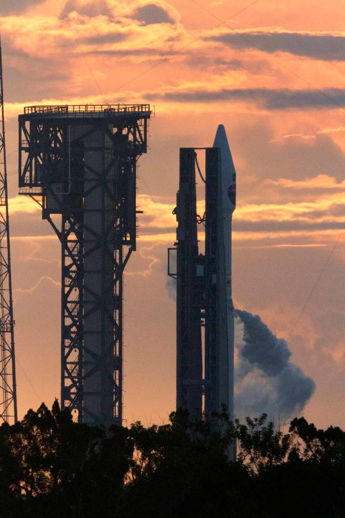 Atlas V Rocket and TDRS-M