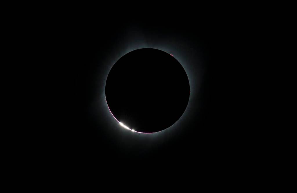 The Baily’s Beads Effect During the 2017 Total Solar Eclipse